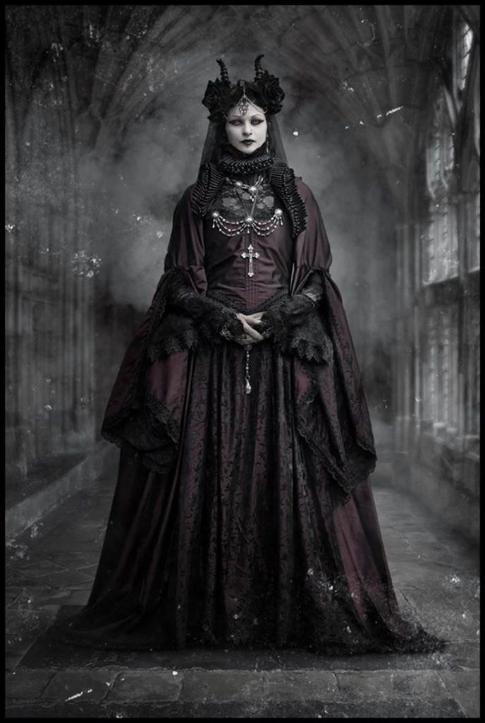 Halloween Halloween2018 Victorian Vampire Queen Goth Gothic Faceinhole 