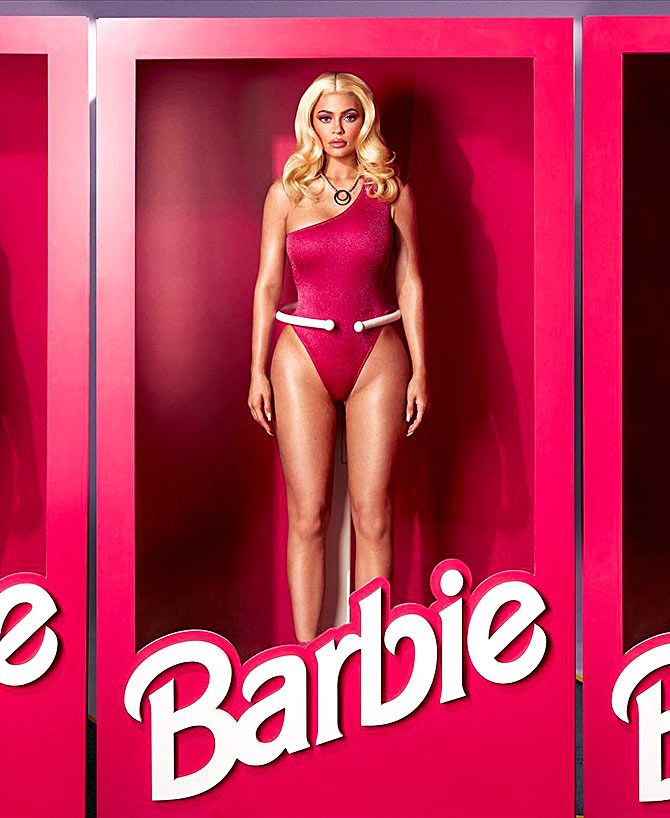 LIFE SIZE BARBIE BOX - FACEinHOLE