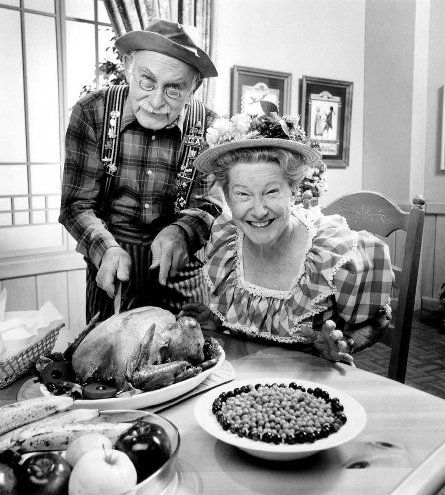 Grandpa Jones and Minnie Pearl - FACEinHOLE